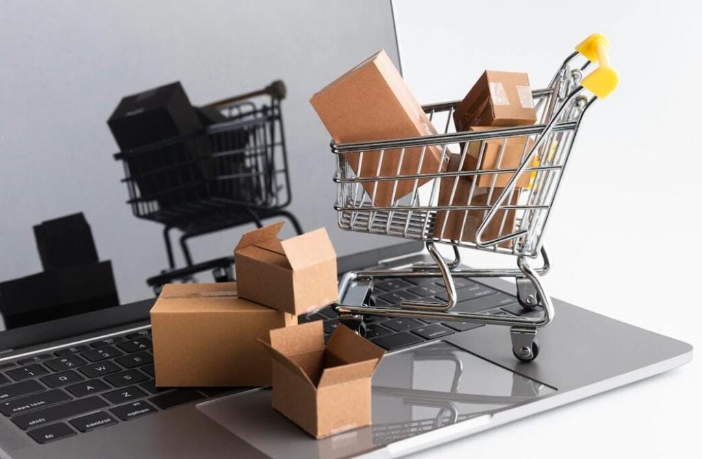 Bingung Mulai Bisnis Online? Pelajari Perbedaan E-Commerce dan Marketplace Sebelum Memilih